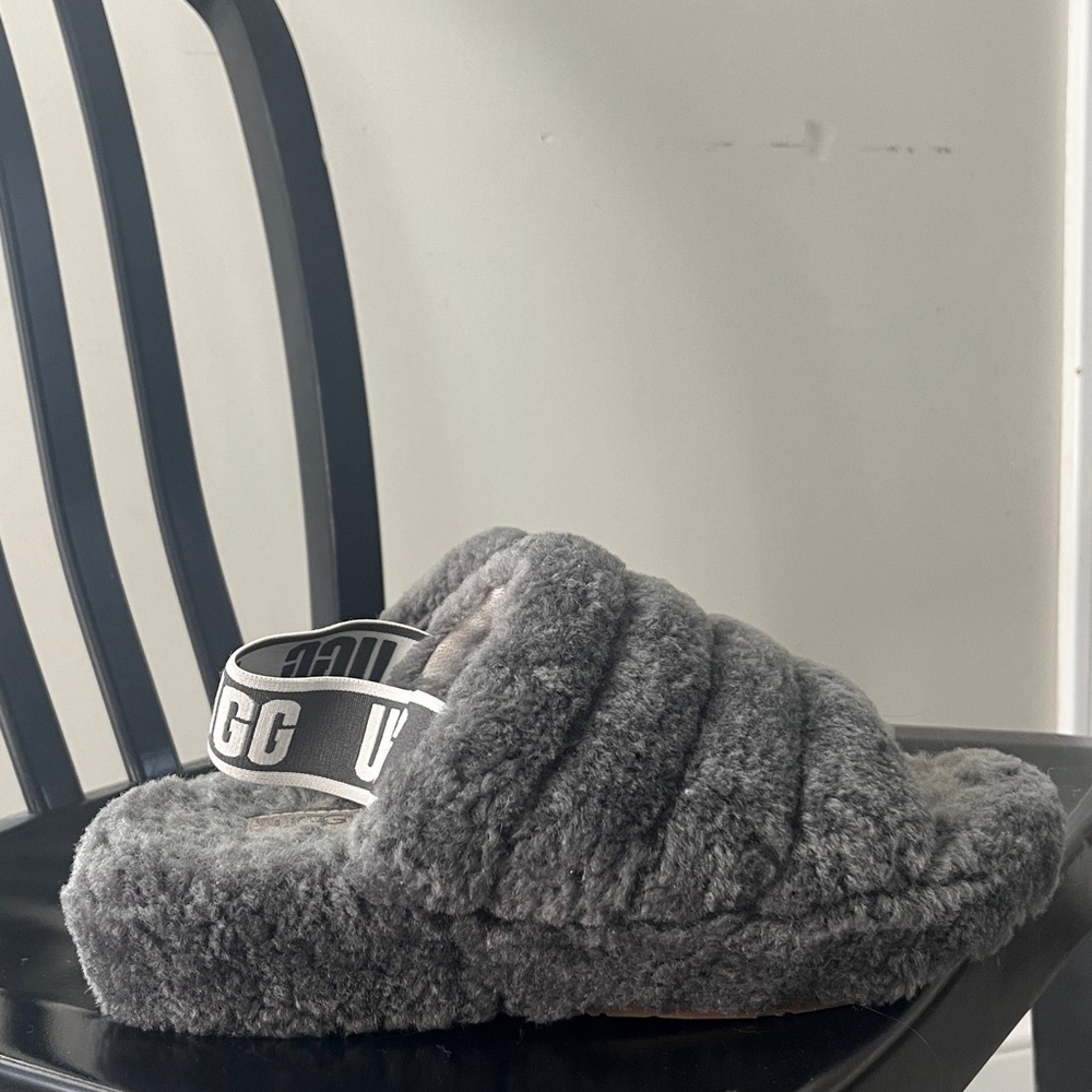 UGG Slippers - Picture 3 of 5